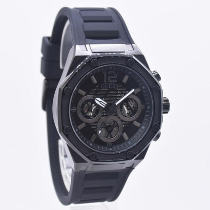 Guess GW0263G4