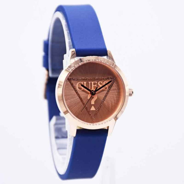 Guess GW0453L1