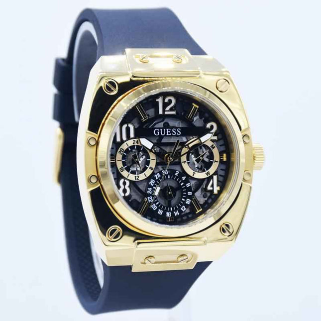 Guess GW0569G2