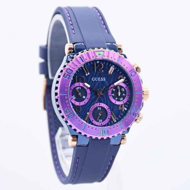 Guess GW0466L2