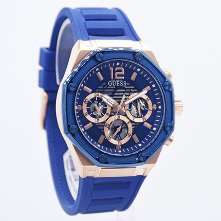Guess GW0263G2