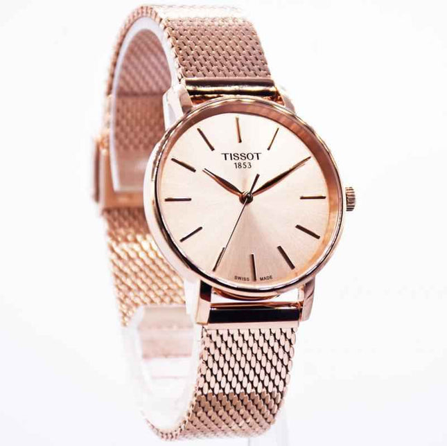 Tissot T143.210.33.331.00