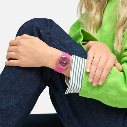 SWATCH SO28P110 FANTASTIC FUCHSIA