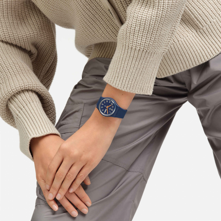 SWATCH SO28I700 TRENDY LINES AT NIGHT