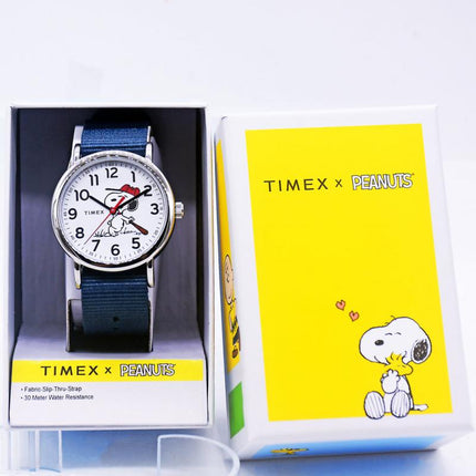 Timex x Peanuts Weekender Baseball TW2Y51400
