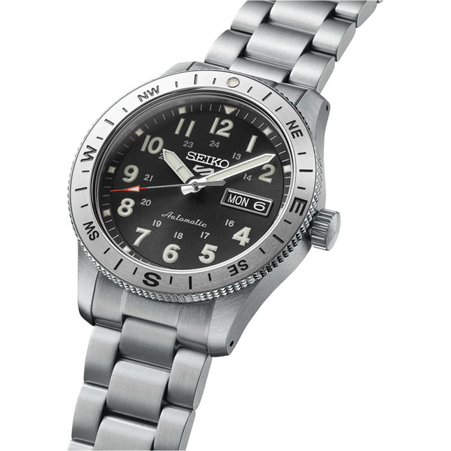 Seiko 5 Sports HDB006K1 Men Automatic Field in Camo Black Dial Stainless Steel Strap