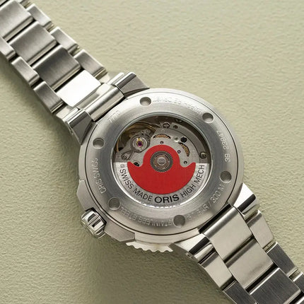 Oris Aquis 01-733-7770-4157-07-8-18-05P Date Ladies Green Mother Of Pearl Dial Stainless Steel Strap