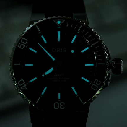 Oris Aquis 01-733-7730-4135-07-4-24-64EB Date Automatic Diver Blue Dial Black Rubber Strap