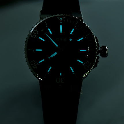 Oris Aquis 01-733-7732-4134-07-4-21-64FC Date Black Dial Black Rubber Strap
