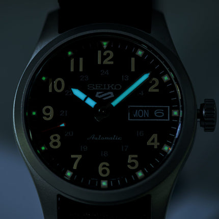 Seiko 5 Sports SRPJ89K1 Flieger Suits Style Kelly Green Flieger Black Leather Strap
