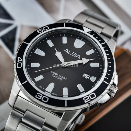 Alba Active AS9U13X1 Men Black Gradation Dial Stainless Steel Strap