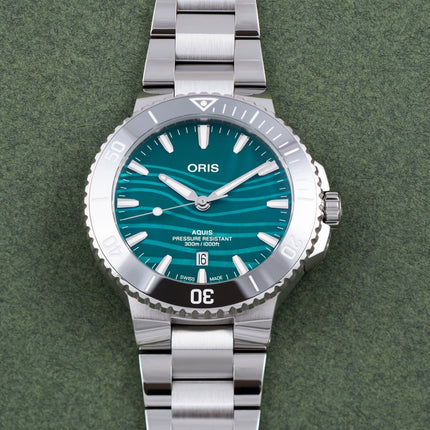 Oris Aquis 01-733-7789-4197-Set Yangtze Jiangtun Green Dial Stainless Steel Strap Limited Edition