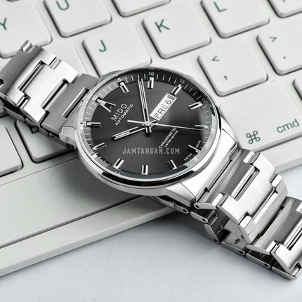 MIDO Commander M021.431.11.061.02 20th Anniversary Chronometer Stainless Steel Strap LIMITED EDITION