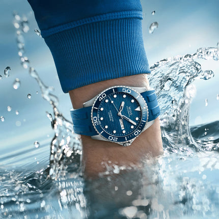 MIDO Ocean Star M042.430.17.041.00 Men 200C Blue Dial Blue Rubber Strap
