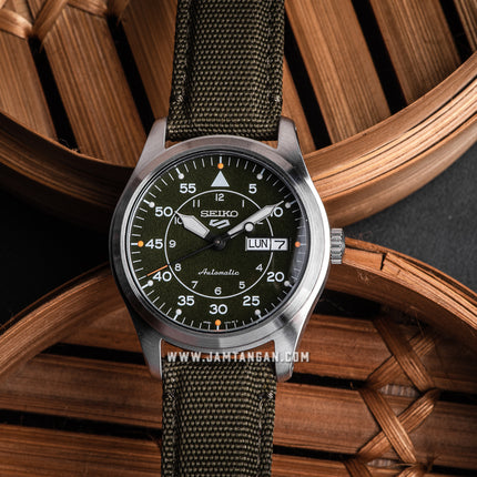 Seiko 5 Sports Flieger SRPH29K1 Field Sports Style Green Dial Green Nylon Strap