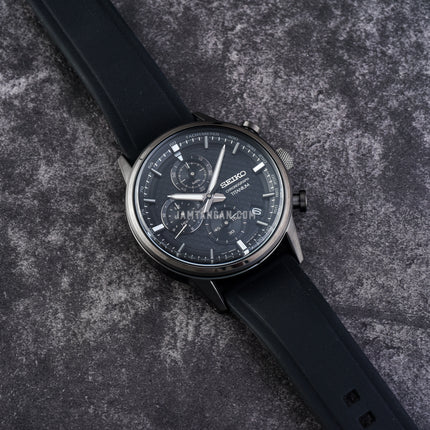 Seiko Chronograph SSB393P1 Titanium Discover More Black Dial Black Silicone Strap
