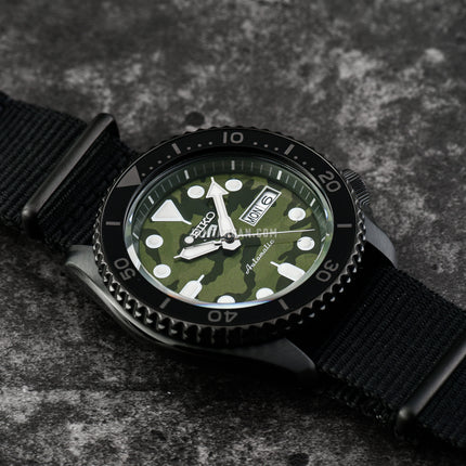 Seiko 5 Sports SRPJ37K1 SKX Street Style Yuto Horigome Automatic Black Nylon Strap