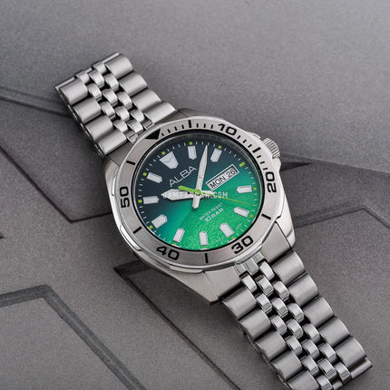 Alba Active Gravity AV3579X1 Men Green Gradient Dial Stainless Steel Strap