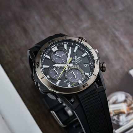 Casio Edifice EQS-960PB-1AVUDF Sospensione Black Carbon Fiber Dial Black Rubber Band