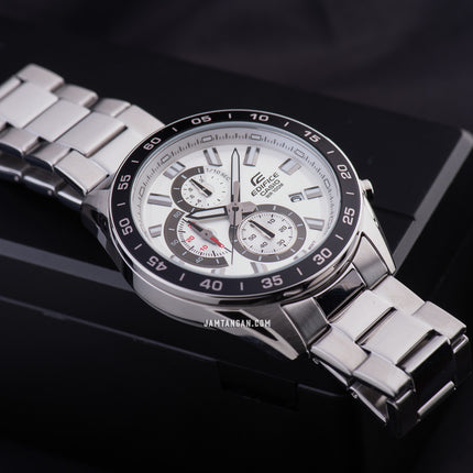 Casio Edifice EFV-550D-7AVUDF Chronograph Men Silver Dial Stainless Steel Band