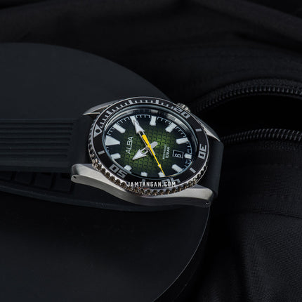 Alba Active AS9P07X1 Men Green Dial Black Rubber Strap