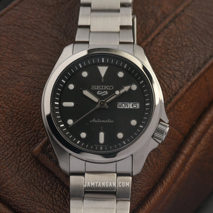 Seiko 5 Sports SRPE55K1 SKX Sports Style Automatic Black Dial Stainless Steel Strap
