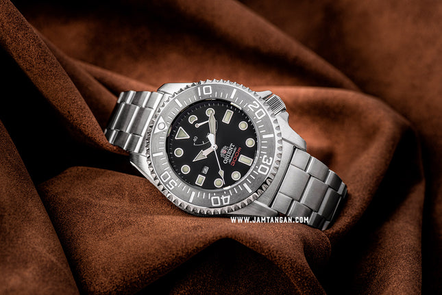 Orient SEL02002B Automatic Power Reserve Divers 300M Stainless Steel