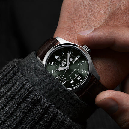 Seiko 5 Sports SRPJ89K1 Flieger Suits Style Kelly Green Flieger Black Leather Strap