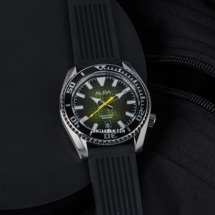 Alba Active AS9P07X1 Men Green Dial Black Rubber Strap