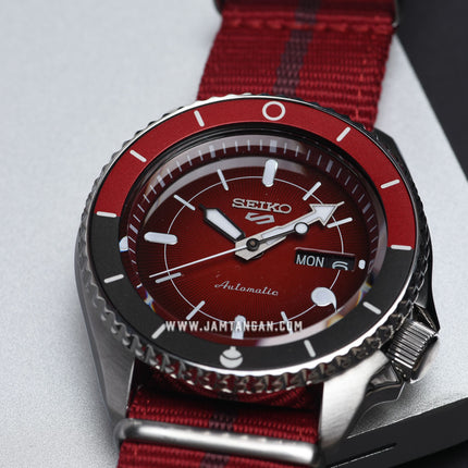 Seiko 5 Sports SRPF67K1 Naruto & Boruto Sarada Uchiha Model Dual Tone Nylon Strap Limited Edition