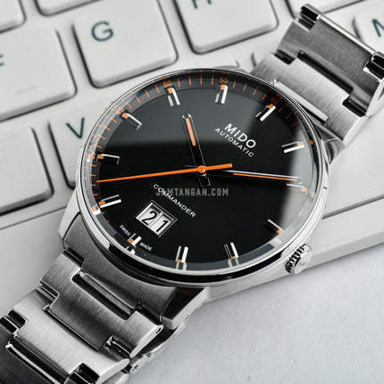 Mido Commander M021.626.11.051.00 Big Date Black Dial Stainless Steel Strap