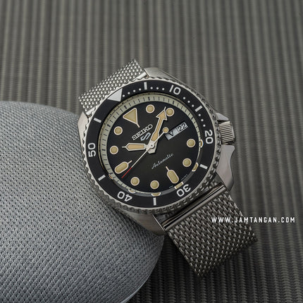 Seiko 5 Sports SRPD73K1 SKX Sports Style Automatic Black Dial Silver Mesh Strap