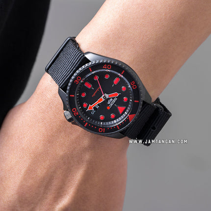 Seiko 5 Sports SRPD83K1 5KX SKX Sports Style Automatic Black Dial Black Nylon Strap
