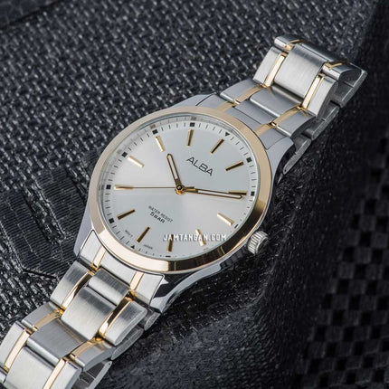 Alba Prestige ARX010X1 Men Silver Dial Dual Tone Stainless Steel Strap