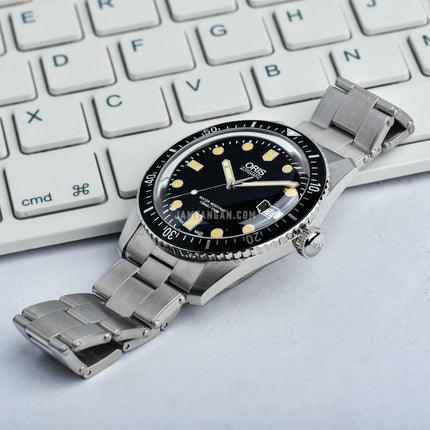 Oris Divers Sixty-Five 01-733-7720-4054-07-8-21-18 Black Dial Stainless Steel Strap