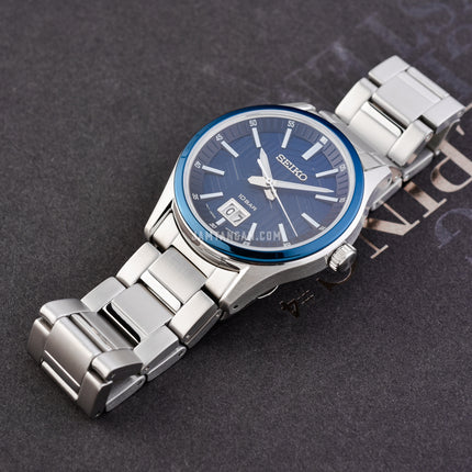 Seiko Classic SUR559P1 Men Blue Dial Stainless Steel Strap