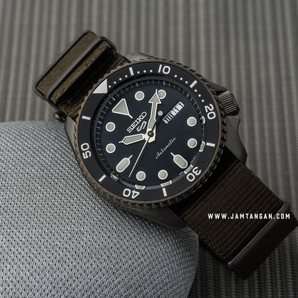 Seiko 5 Sports SRPD65K4 5KX SKX Sports Style Automatic Black Dial Green Nylon Strap
