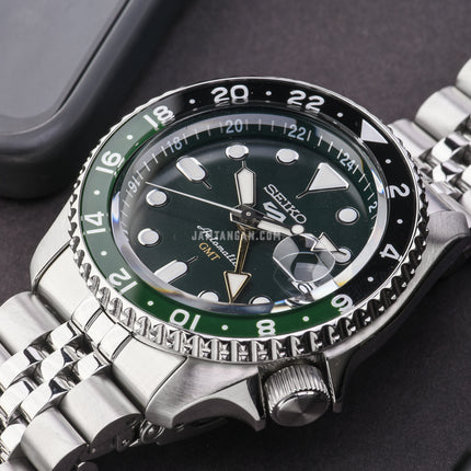 Seiko 5 Sports SSK035K1 SKX Series Automatic GMT Sprite Green Black Dial Stainless Steel Strap