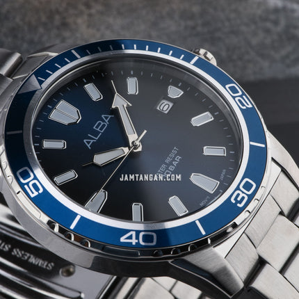 Alba Active AS9U11X1 Men Blue Gradation Dial Stainless Steel Strap