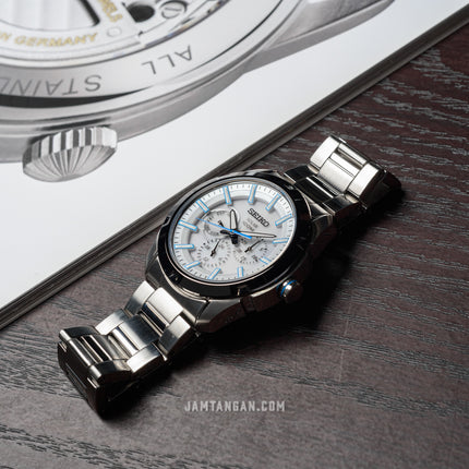 Seiko Solar SNE257P1 White Dial Stainless Steel Strap
