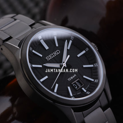 Seiko Classic SUR515P1 Discover More Black Dial Black Stainless Steel Strap