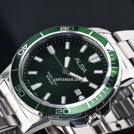 Alba AS9U09X1 Men Green Dial Stainless Steel Strap