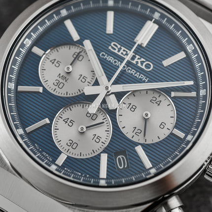 Seiko Chronograph SSB453P1 Men Discover More Blue Dial Stainless Steel Strap