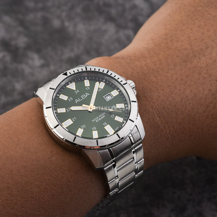 Alba Active AS9R95X1 Men Green Dial Stainless Steel Strap