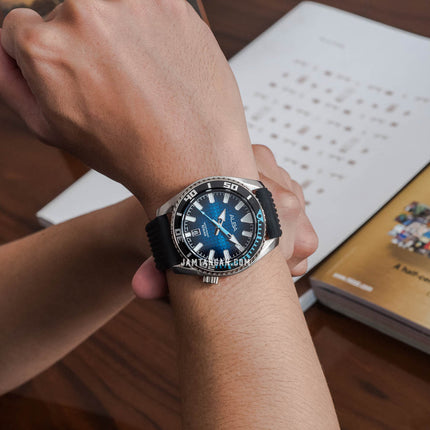 Alba Active AS9P09X1 Men Blue Black Gradation Dial Black Rubber Strap
