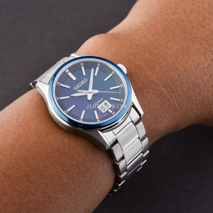 Seiko Classic SUR559P1 Men Blue Dial Stainless Steel Strap