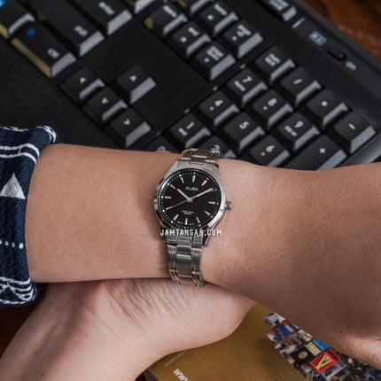 Alba Prestige ARX029X1 Ladies Black Dial Stainless Steel Strap