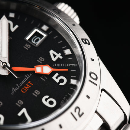 Seiko 5 Sports SSK023K1 GMT Field Sports Style Black Dial Stainless Steel Strap