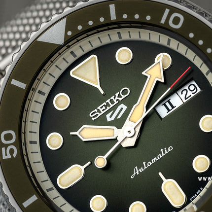 Seiko 5 Sports SRPD75K1 SKX Sports Style Automatic Green Sunburst Dial Silver Mesh Strap