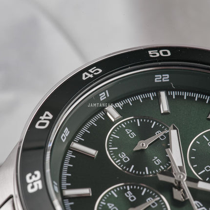 Casio Edifice EFR-526D-3AVUDF Chronograph Men Green Dial Stainless Steel Band